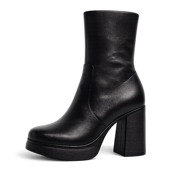 Steve Madden Shoes - Steve Madden Black Platform Ankle Boots 9.5 Chunky Heel